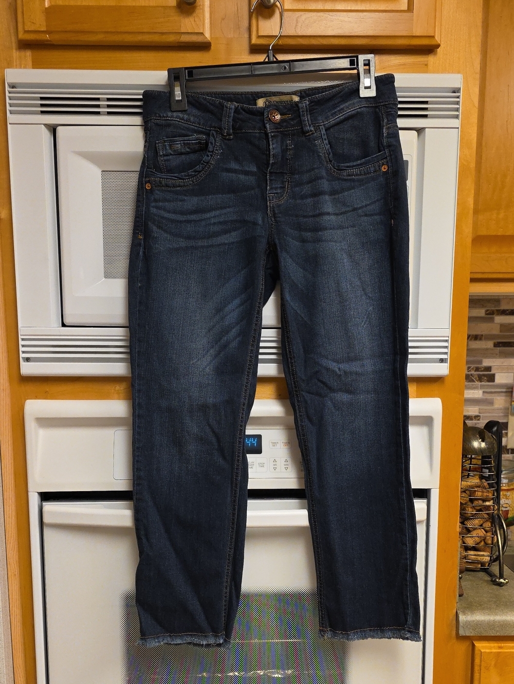 Democracy Dark Blue Cropped Ankle Jeans, Size 4